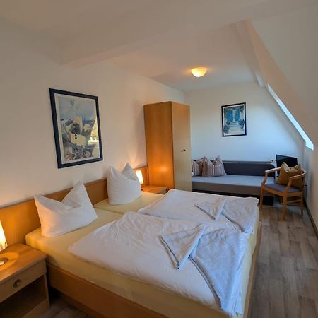 Pension & Restaurant Haus Hiddensee Клостер Экстерьер фото