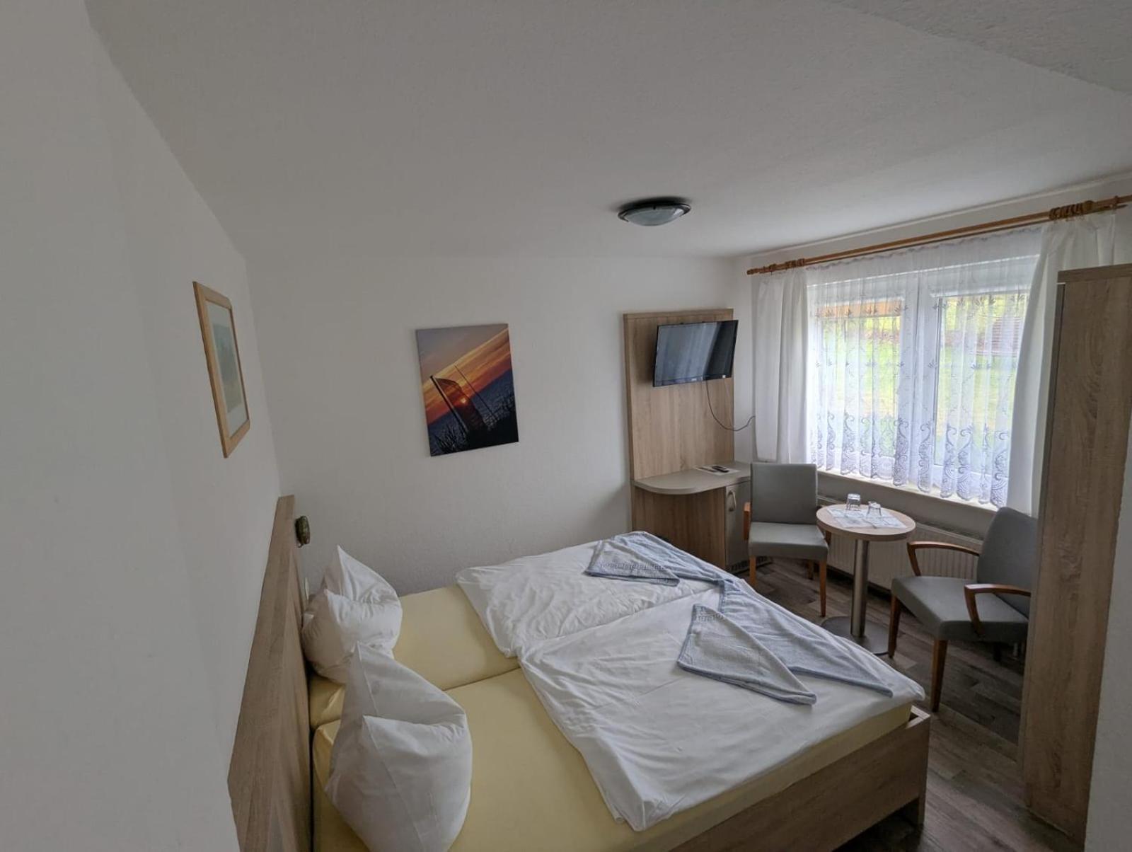 Pension & Restaurant Haus Hiddensee Клостер Экстерьер фото