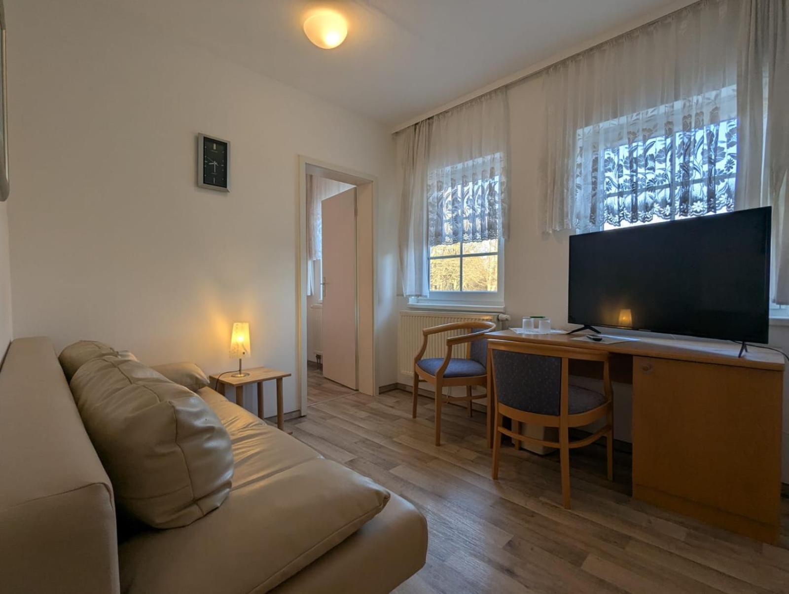 Pension & Restaurant Haus Hiddensee Клостер Экстерьер фото